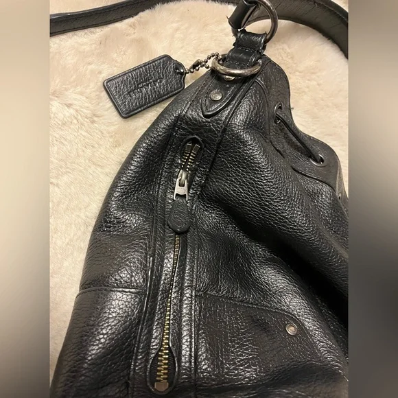 COACH Mickie Drawstring Crossbody Shoulder Bag 2 WAY. - Picture 10 of 11